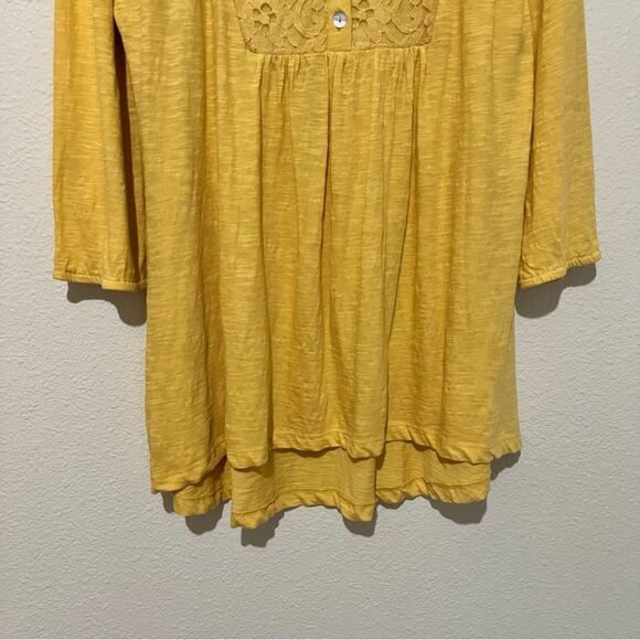 LOGO Lori Goldstein Lace Tunic Top Womens Size S 3/4 Sleeves Stretch Yellow - Picture 4 of 5